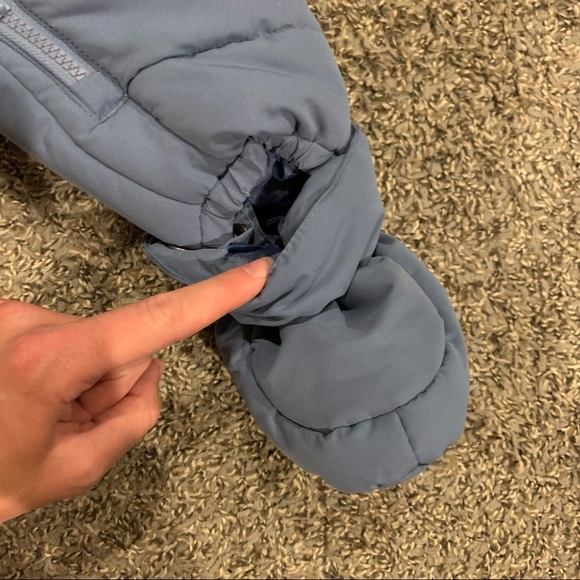 Oshkosh Snowsuit (FREE w $20 purchase) - Picture 7 of 7